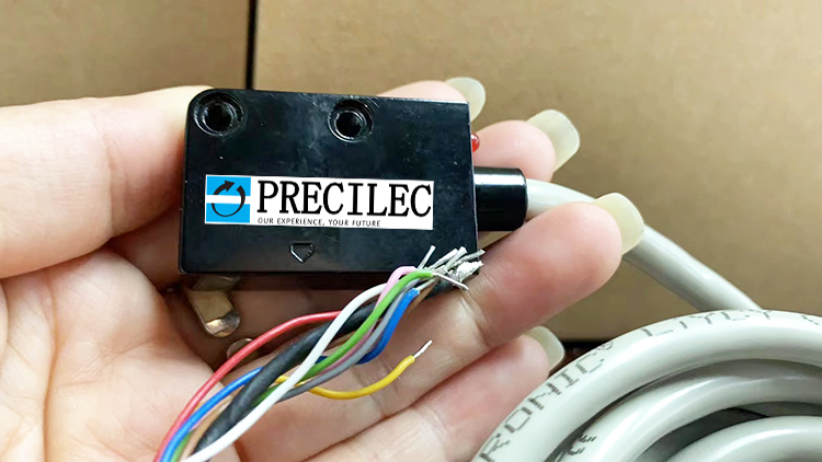 保持磁柵尺精度— 保持磁柵尺精度—